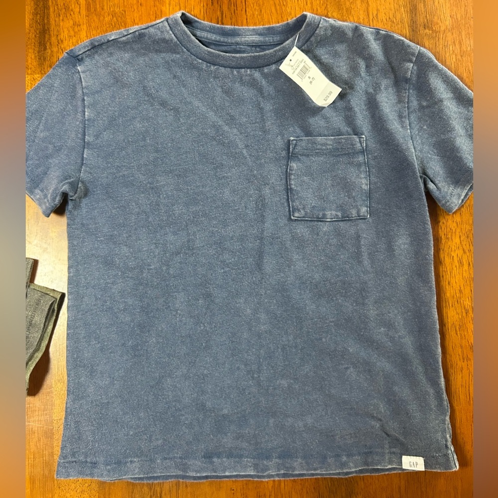 GAP Boys Cozy Tee Bundle | Size 6-7 | Grunge Fall Vibes 🍂 - Picture 9 of 10